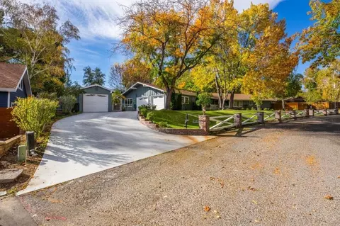 3682 Brookside Dr, Bishop, CA 93514 photo 3