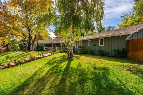 3682 Brookside Dr, Bishop, CA 93514 photo 9