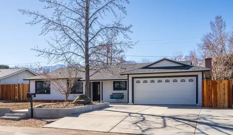 352 Wildrose Ln, Bishop, CA 93514