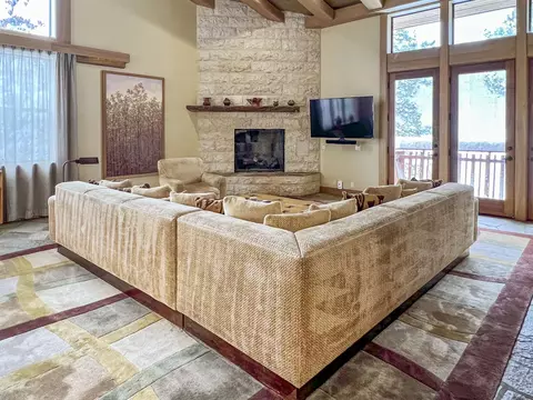 560 Obsidian Pl #1-03, Mammoth Lakes, CA 93546
