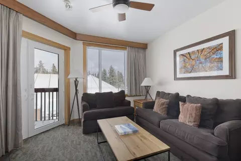 4000 Meridian Blvd #445, Mammoth Lakes, CA 93546