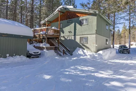104 Joaquin Rd, Mammoth Lakes, CA 93546