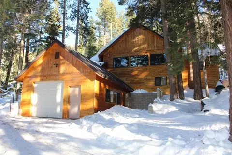 51 Chipmunk Ln, June Lake, CA 93529