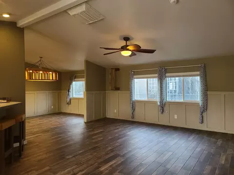 127 Johnston Dr, Bishop, CA 93514 photo 2