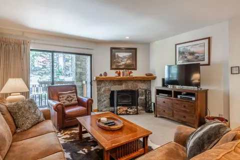 3253 Meridian Blvd #C-, Mammoth Lakes, CA 93546