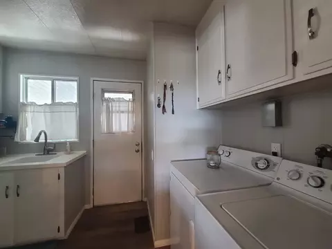 2256 Mcgalliard Ave, Bishop, CA 93514 photo 21