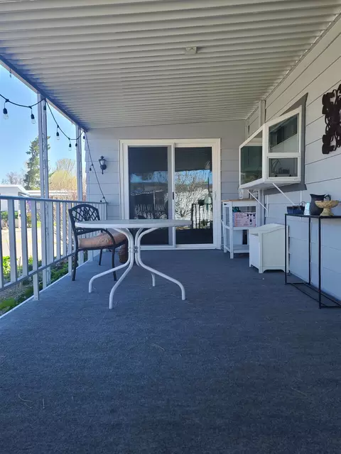 2256 Mcgalliard Ave, Bishop, CA 93514 photo 3