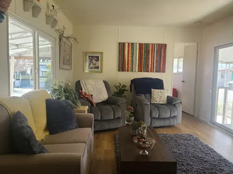 1355 Macgregor Ave, Bishop, CA 93514 photo 4