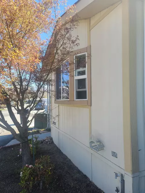 2330 Galloway Ave, Bishop, CA 93514 photo 2