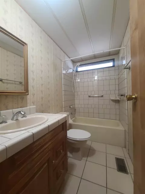 2330 Galloway Ave, Bishop, CA 93514 photo 5