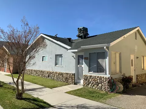 157 E South St, Bishop, CA 93514