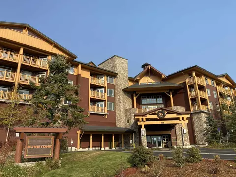 201 Juniper Springs Dr #125, Mammoth Lakes, CA 93546