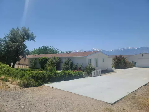37 Sequoia St, Bishop, CA 93514 photo 2