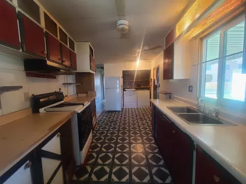 333 Sierra Apt 7 St, Bishop, CA 93514 photo 4