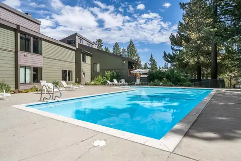 3253 Meridian Apt F28 Blvd #F 28, Mammoth Lakes, CA 93546