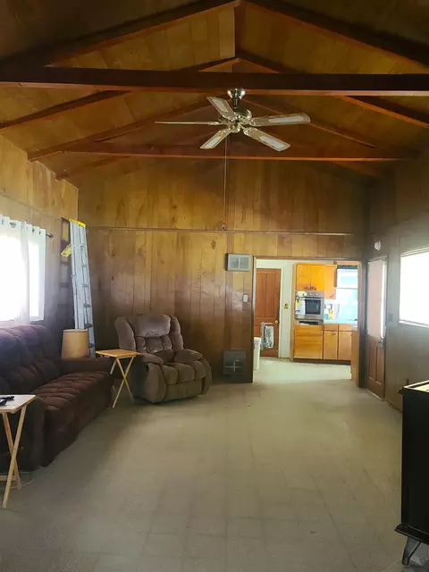 74 Hunter Ave, Bishop, CA 93514 photo 2