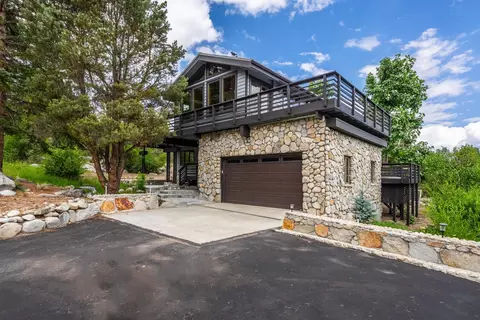 597 Juniper Dr, Crowley Lake, CA 93546