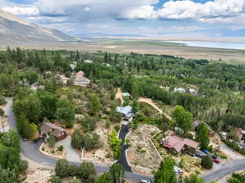 575 Juniper Dr, Crowley Lake, CA 93546