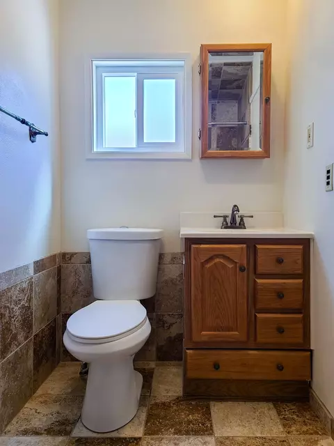 190 N School St, Big Pine, CA 93513 photo 8