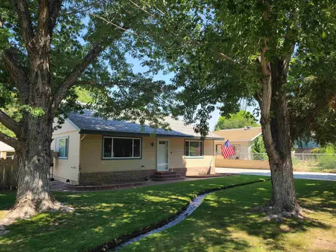 190 N School St, Big Pine, CA 93513 photo 3