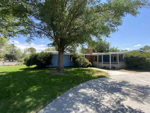 295 Meadow Ln, Bishop, CA 93514