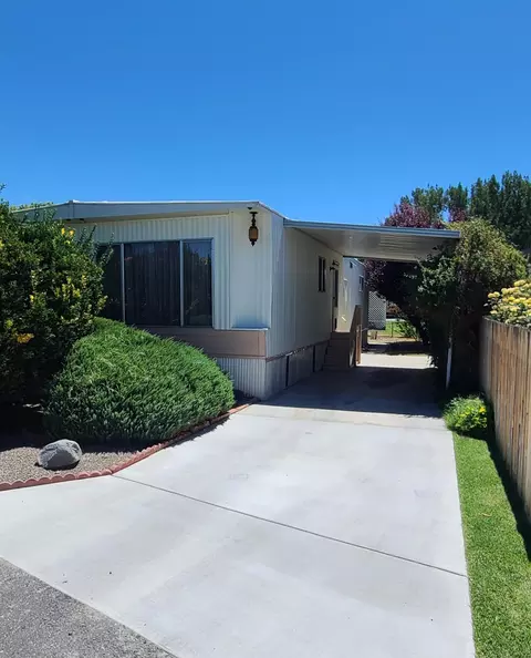 2306 Galloway, Bishop, CA 93514 photo 3