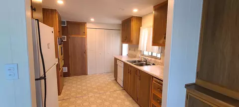 2306 Galloway, Bishop, CA 93514 photo 8