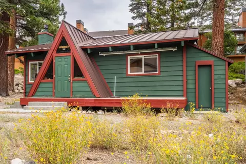 182 Davison Rd, Mammoth Lakes, CA 93546