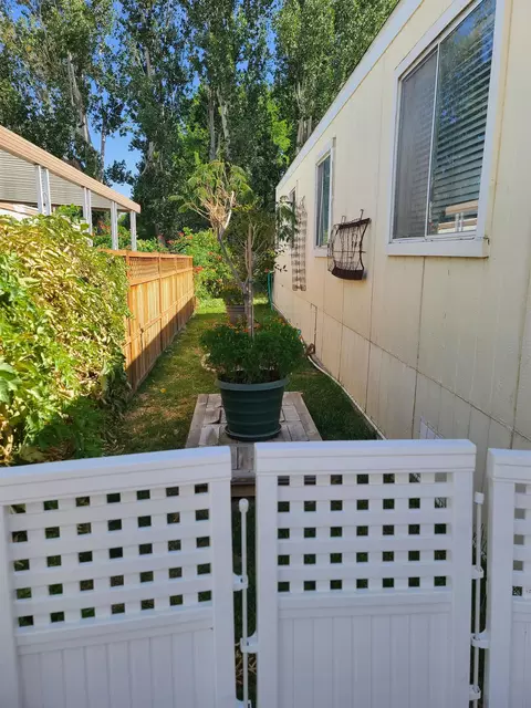 2320 Edinburgh Ave, Bishop, CA 93514 photo 16
