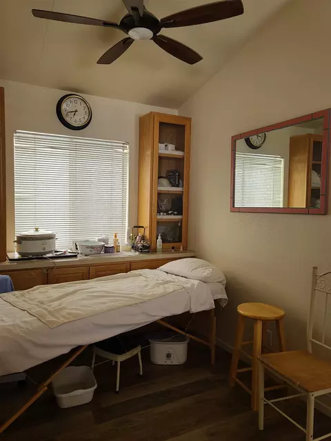 2320 Edinburgh Ave, Bishop, CA 93514 photo 9