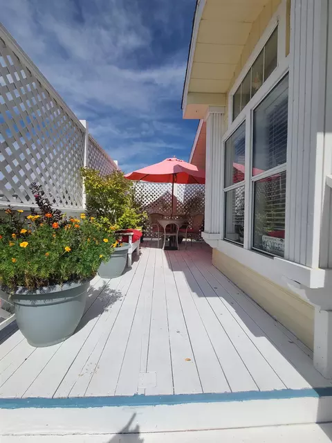 2320 Edinburgh Ave, Bishop, CA 93514 photo 3