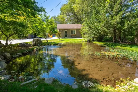 325 Mt Tom Rd, Bishop, CA 93514 photo 3