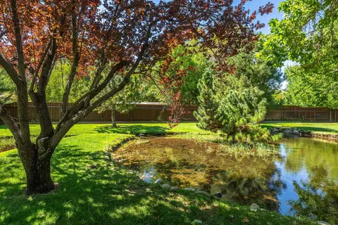 325 Mt Tom Rd, Bishop, CA 93514 photo 32