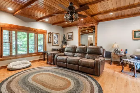 325 Mt Tom Rd, Bishop, CA 93514 photo 9