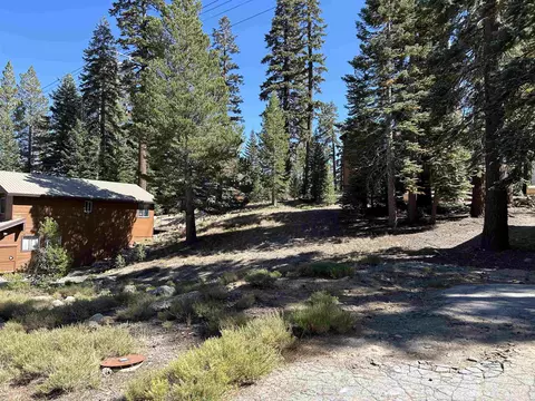 75 Convict Dr, Mammoth Lakes, CA 93546 photo 2