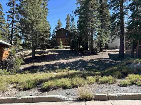 75 Convict Dr, Mammoth Lakes, CA 93546 photo 4