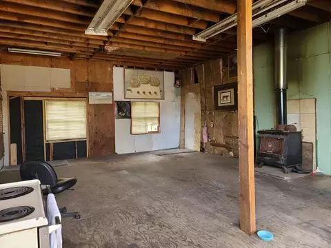 434 N Jackson St, Independence, CA 93526 photo 2
