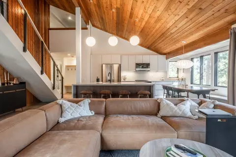 435 Lakeview Apt 42 Blvd #42, Mammoth Lakes, CA 93546