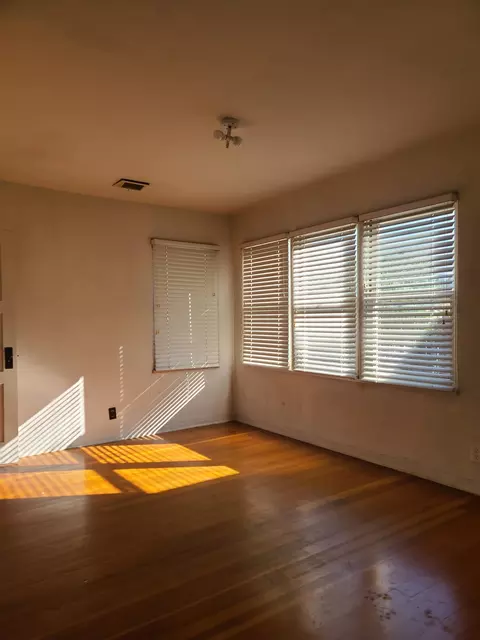 605 E South St, Lone Pine, CA 93545 photo 8