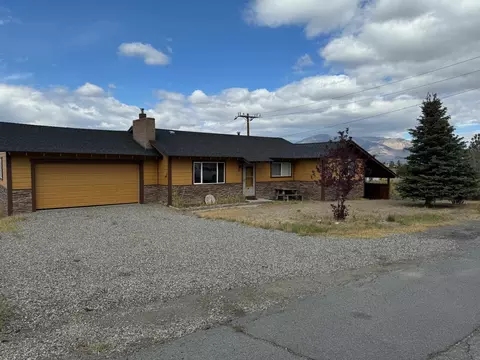 45 Eagle Peak Rd, Bridgeport, CA 93517