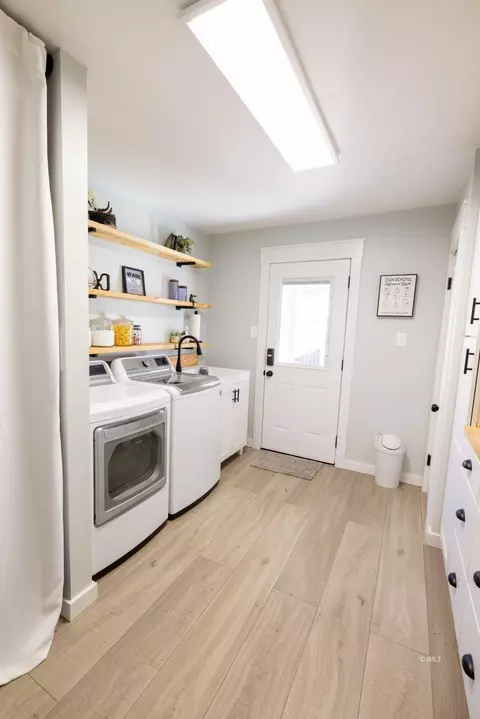 607 W Pine St, Bishop, CA 93514 photo 30
