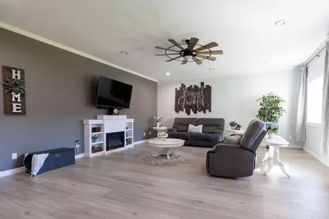 607 W Pine St, Bishop, CA 93514 photo 27