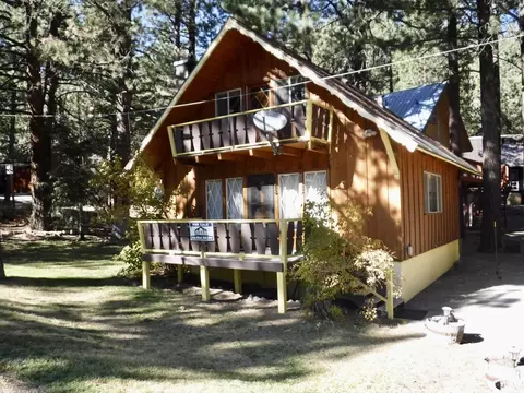 318 Pinecrest Ave, Mammoth Lakes, CA 93546