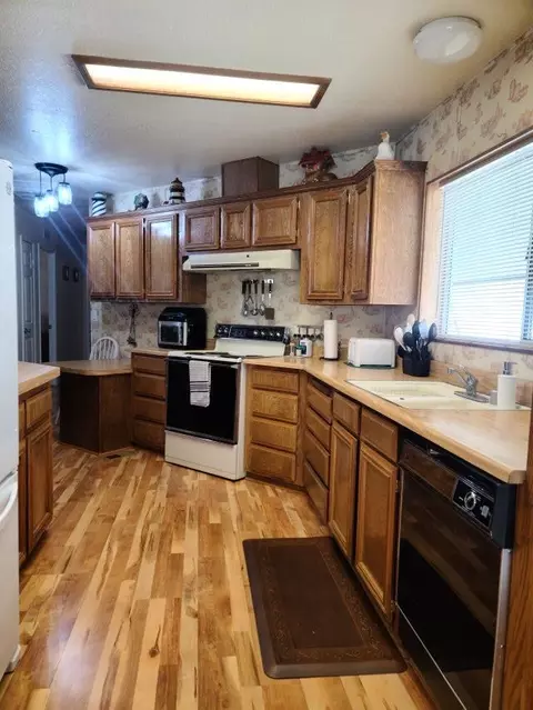 2313 Darby Ave, Bishop, CA 93514 photo 7