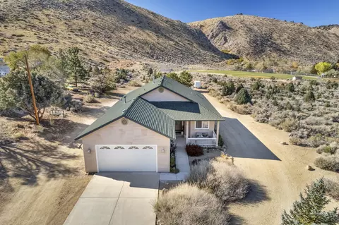 62 Western Dr, Coleville, CA 96107