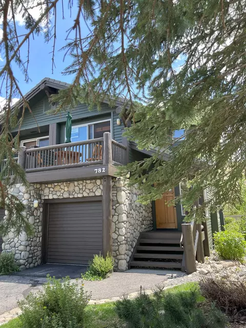 782 Fairway Cir #782, Mammoth Lakes, CA 93546