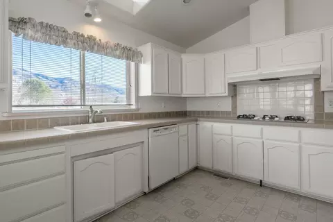 659 Valley Rd, Bishop, CA 93514 photo 9
