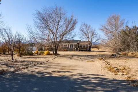 659 Valley Rd, Bishop, CA 93514 photo 2
