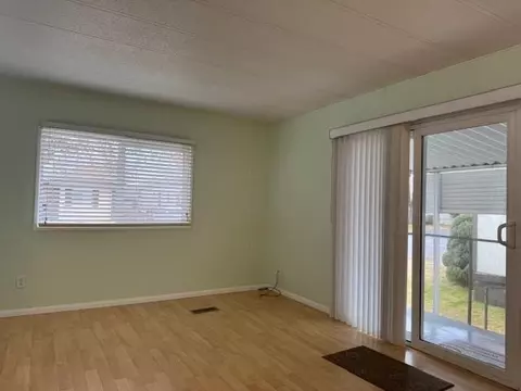 198 Maciver St, Bishop, CA 93514 photo 4