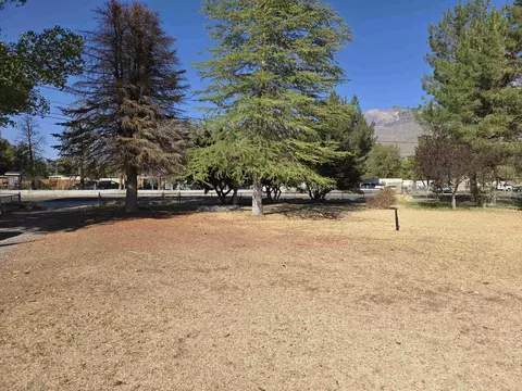 16 Coldwater Rd, Bishop, CA 93514 photo 2